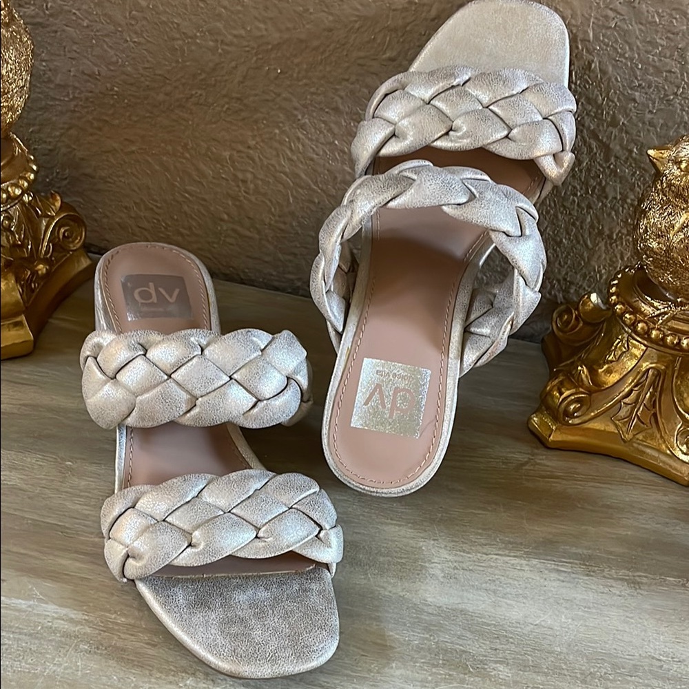 Dolce Vita Stacey Sandals. New with tag. Champagne Gold Braided . Size 7